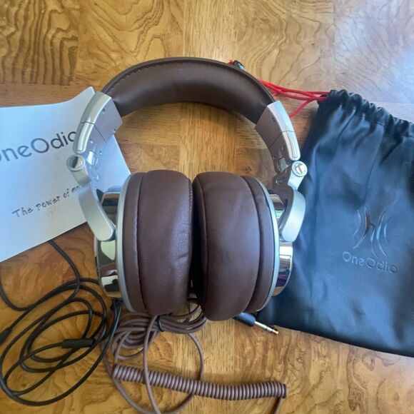 COMFY ODIO Headphones! - Picture 5 of 9